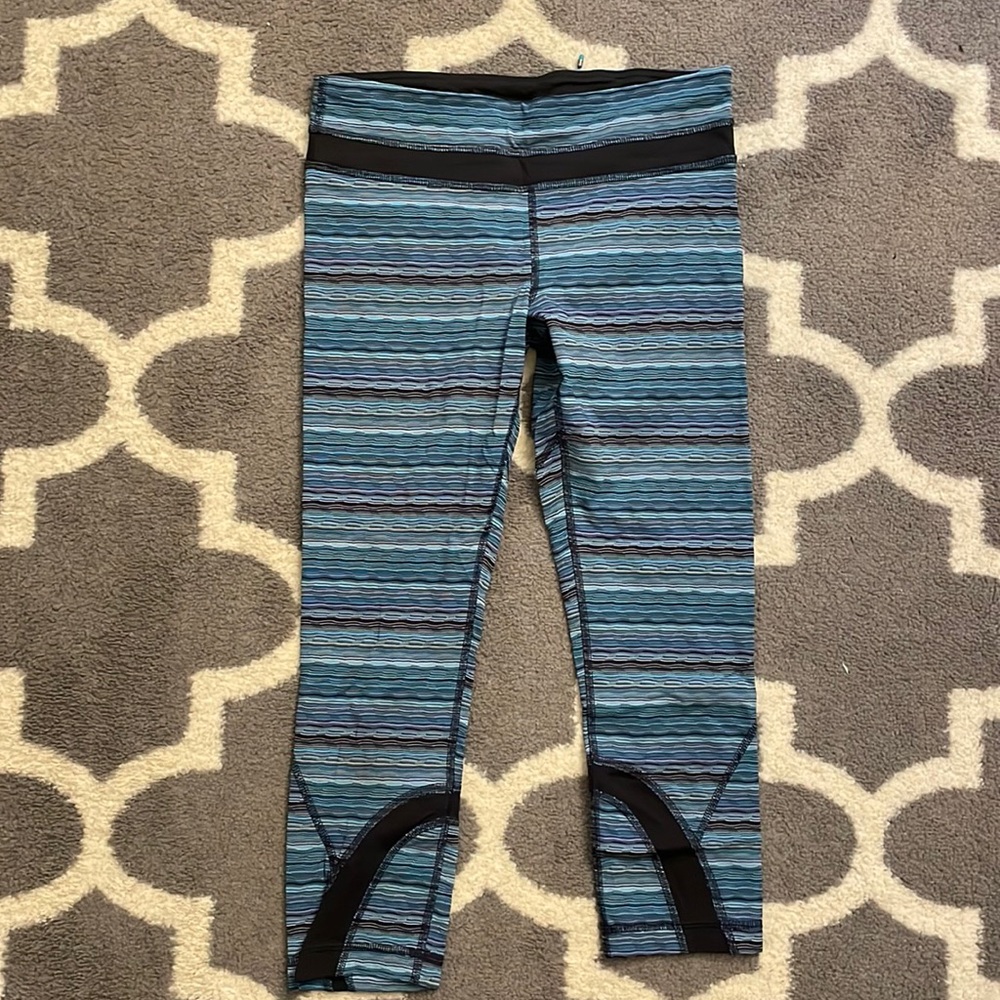 Lululemon crop size 6